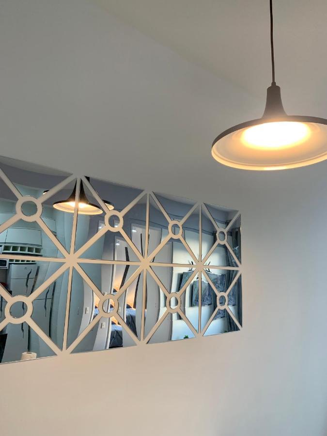 707- Apartamento Encantador, Amplo E Decorado, Quarto, Sala, Cozinha, Mobiliario Moderno, Cozinha Completa Com Utensilios , Excelente Vista Da Cidade E Localizacao Privelegiada No Bairro Bigorrilho Curitiba Luaran gambar
