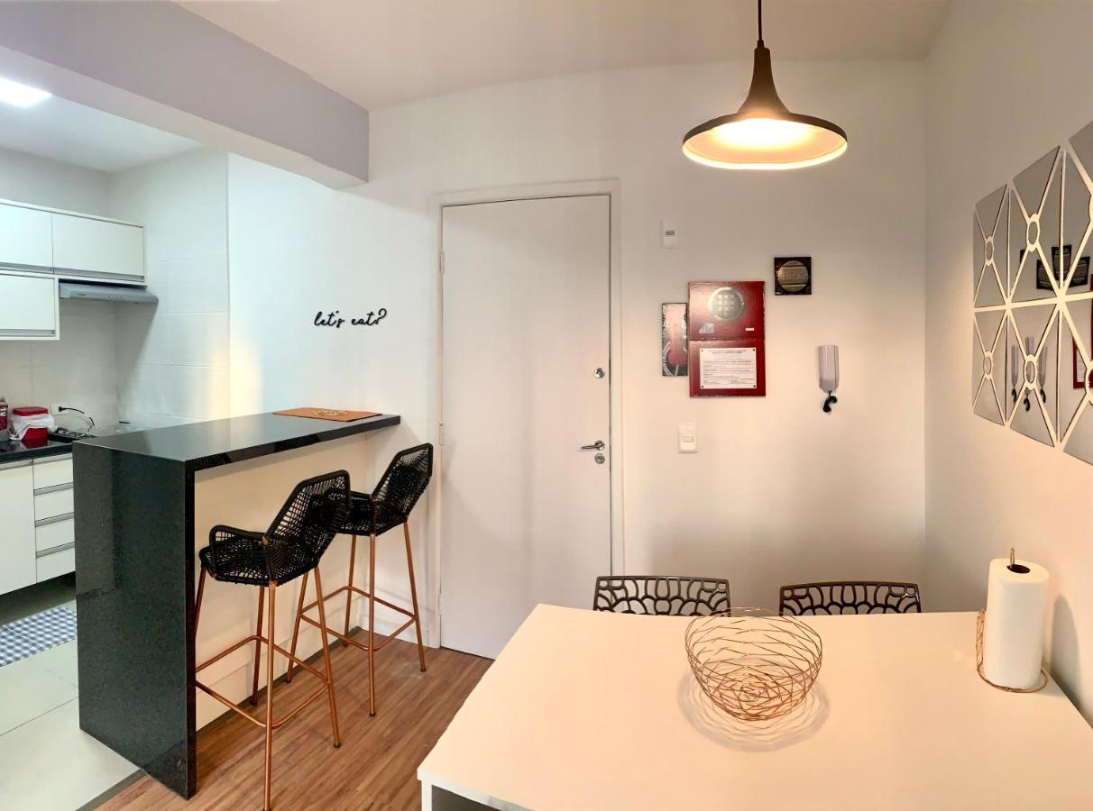 707- Apartamento Encantador, Amplo E Decorado, Quarto, Sala, Cozinha, Mobiliario Moderno, Cozinha Completa Com Utensilios , Excelente Vista Da Cidade E Localizacao Privelegiada No Bairro Bigorrilho Curitiba Luaran gambar
