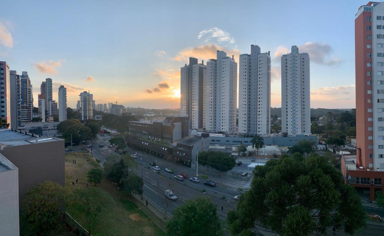 707- Apartamento Encantador, Amplo E Decorado, Quarto, Sala, Cozinha, Mobiliario Moderno, Cozinha Completa Com Utensilios , Excelente Vista Da Cidade E Localizacao Privelegiada No Bairro Bigorrilho Curitiba Luaran gambar