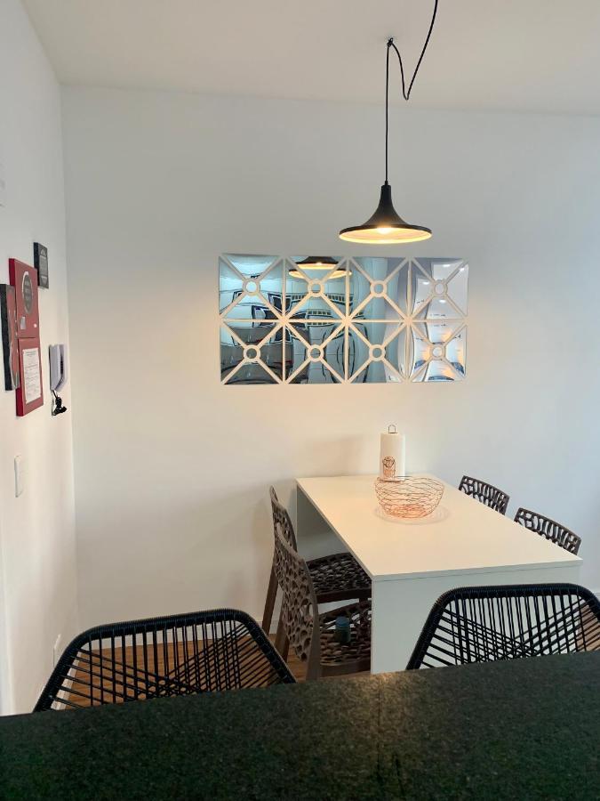 707- Apartamento Encantador, Amplo E Decorado, Quarto, Sala, Cozinha, Mobiliario Moderno, Cozinha Completa Com Utensilios , Excelente Vista Da Cidade E Localizacao Privelegiada No Bairro Bigorrilho Curitiba Luaran gambar