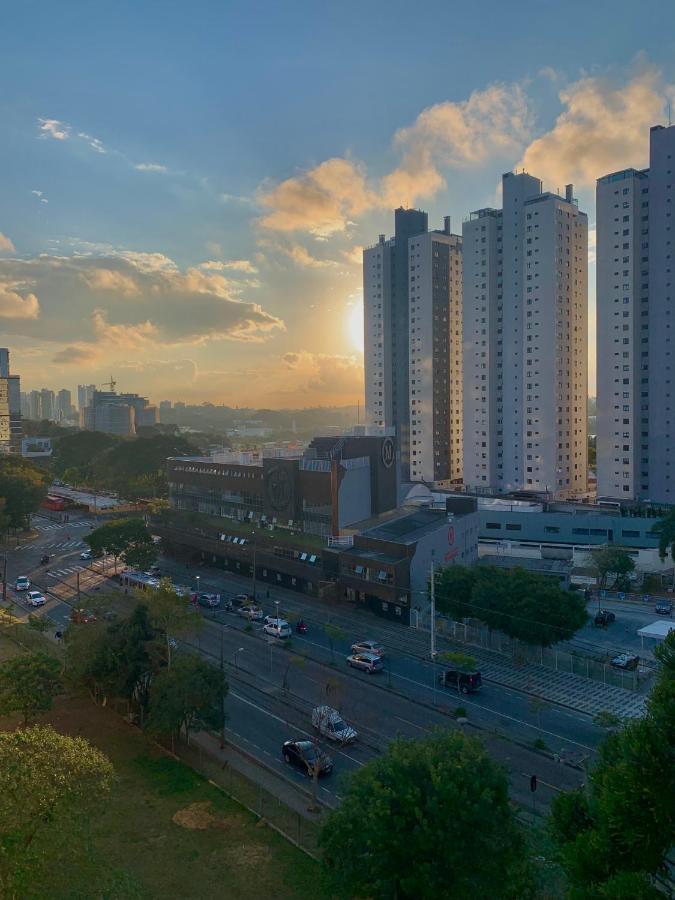 707- Apartamento Encantador, Amplo E Decorado, Quarto, Sala, Cozinha, Mobiliario Moderno, Cozinha Completa Com Utensilios , Excelente Vista Da Cidade E Localizacao Privelegiada No Bairro Bigorrilho Curitiba Luaran gambar