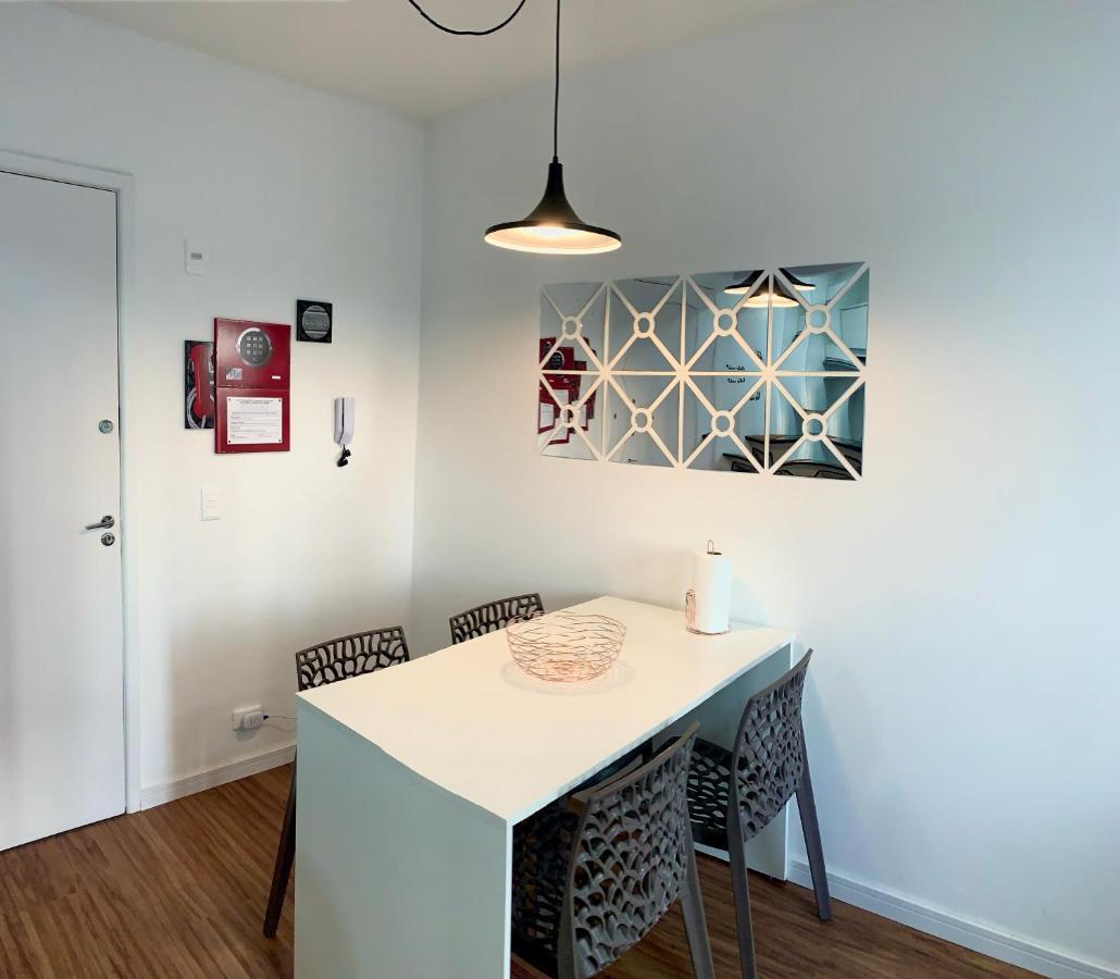 707- Apartamento Encantador, Amplo E Decorado, Quarto, Sala, Cozinha, Mobiliario Moderno, Cozinha Completa Com Utensilios , Excelente Vista Da Cidade E Localizacao Privelegiada No Bairro Bigorrilho Curitiba Luaran gambar