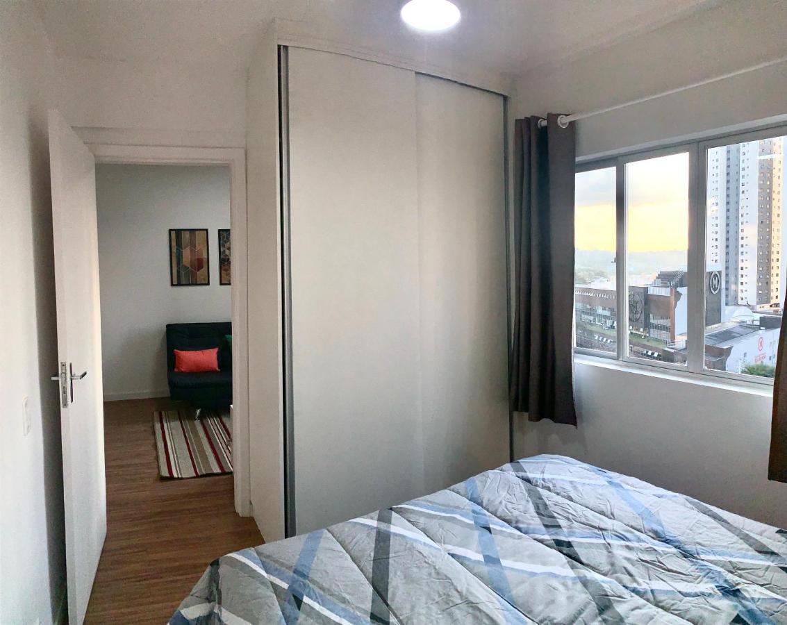 707- Apartamento Encantador, Amplo E Decorado, Quarto, Sala, Cozinha, Mobiliario Moderno, Cozinha Completa Com Utensilios , Excelente Vista Da Cidade E Localizacao Privelegiada No Bairro Bigorrilho Curitiba Luaran gambar