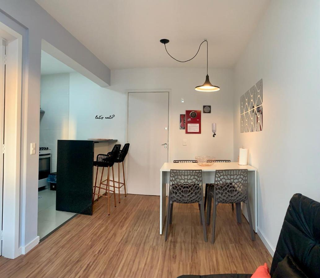 707- Apartamento Encantador, Amplo E Decorado, Quarto, Sala, Cozinha, Mobiliario Moderno, Cozinha Completa Com Utensilios , Excelente Vista Da Cidade E Localizacao Privelegiada No Bairro Bigorrilho Curitiba Luaran gambar